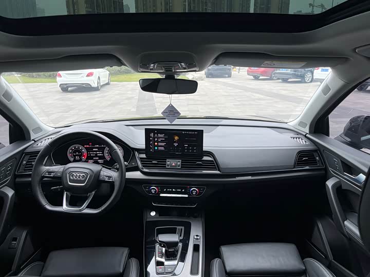 Фото 7 - Audi Q5L