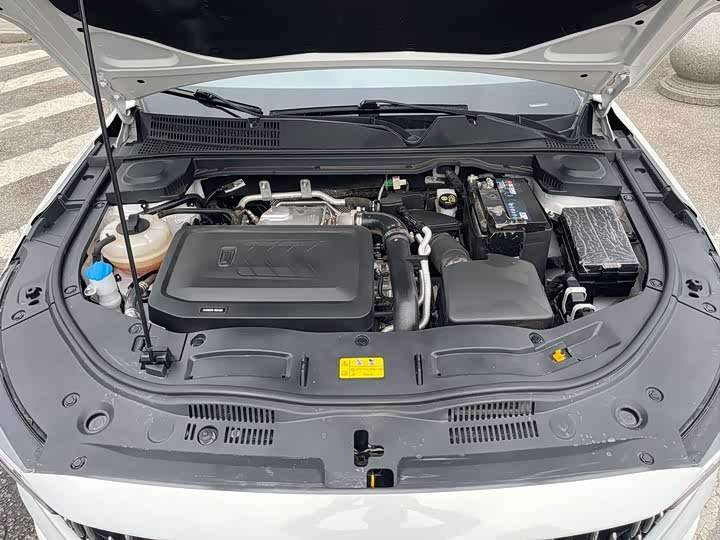 Фото 17 - Bestune B70