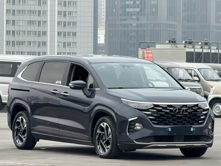 Фото 3 - Hyundai Custo