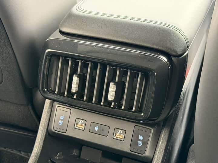 Фото 8 - Hyundai Custo