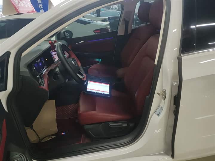 Фото 15 - Volkswagen Golf