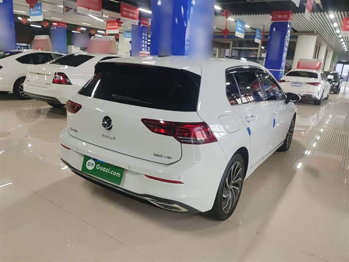 Фото 7 - Volkswagen Golf