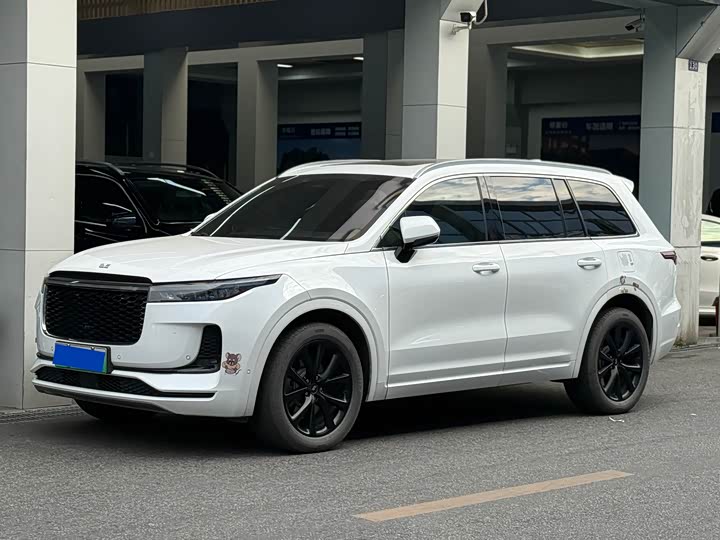 Фото 1 - LiXiang One