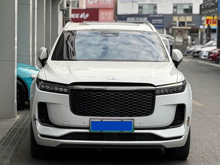 Фото 3 - LiXiang One