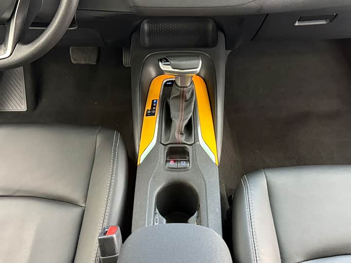 Фото 12 - Toyota Corolla