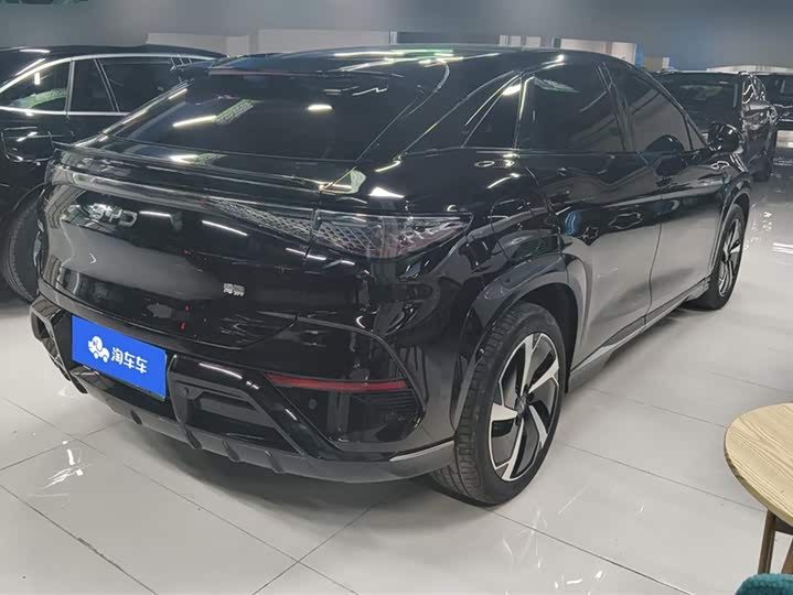 Фото 3 - BYD Sea Lion 07 EV