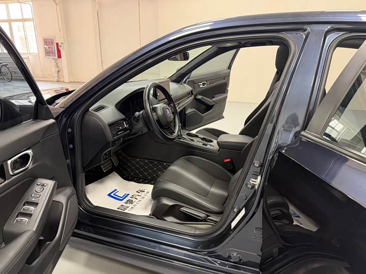 Фото 12 - Honda Civic