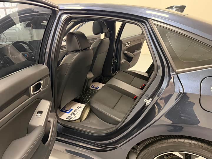 Фото 13 - Honda Civic