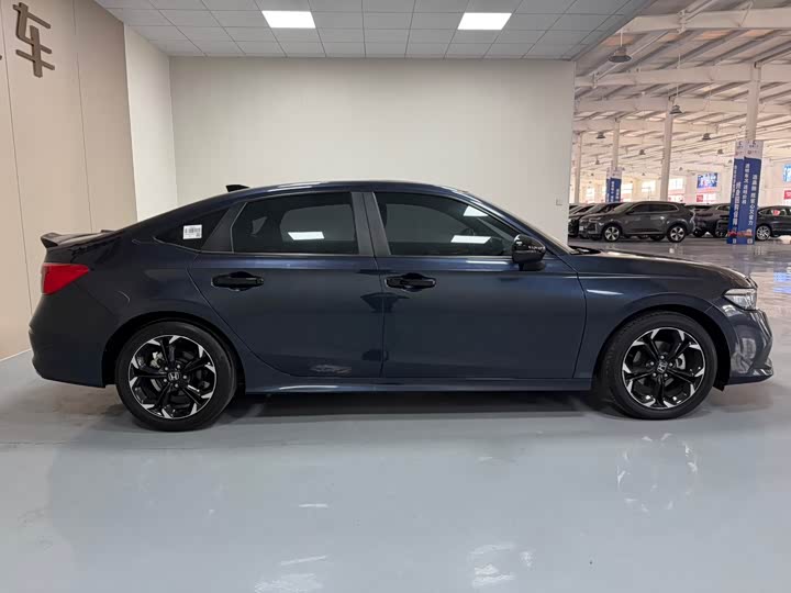 Фото 9 - Honda Civic