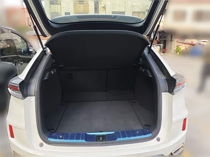 Фото 10 - Honda UR-V