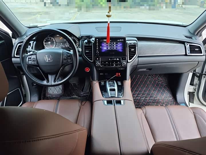 Фото 13 - Honda UR-V