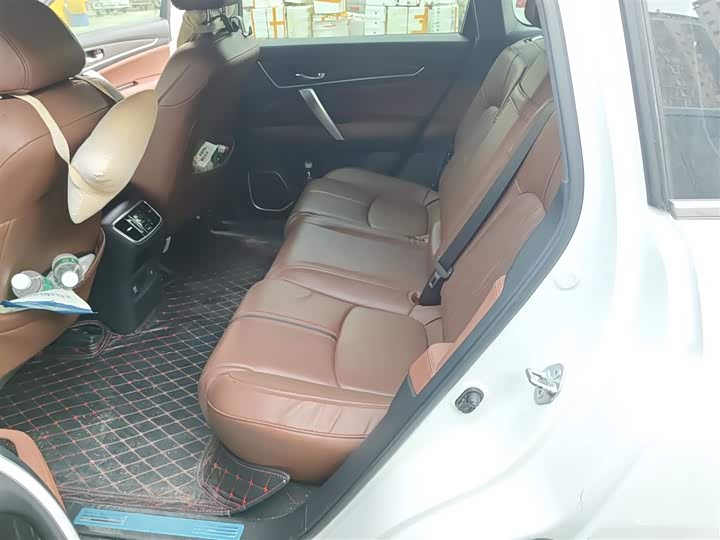 Фото 15 - Honda UR-V