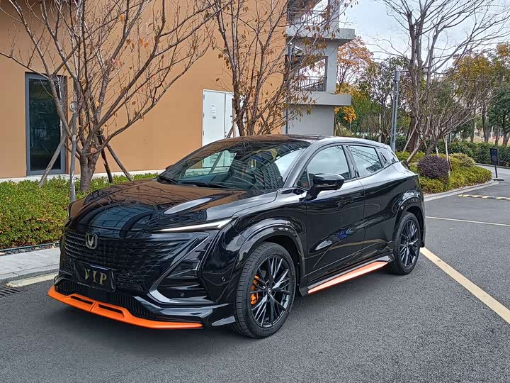 Фото 1 - Changan UNI-T