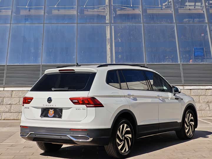 Фото 4 - Volkswagen Tiguan L Pro