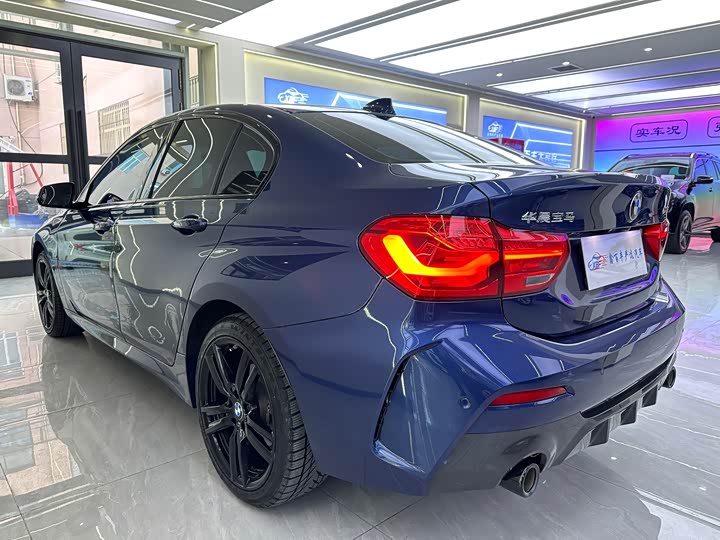 Фото 10 - BMW 1 Series