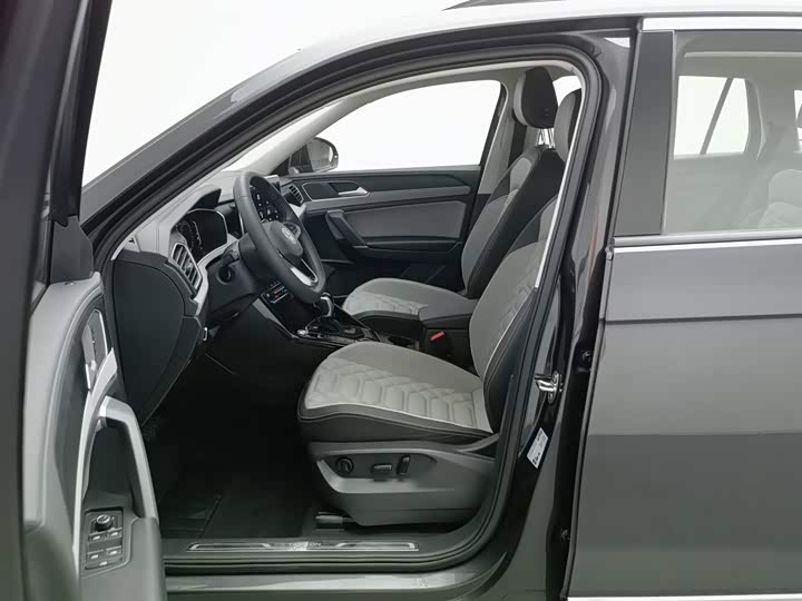 Фото 10 - Volkswagen Tayron