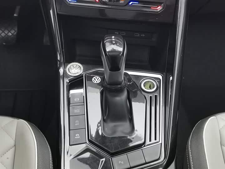 Фото 13 - Volkswagen Tayron