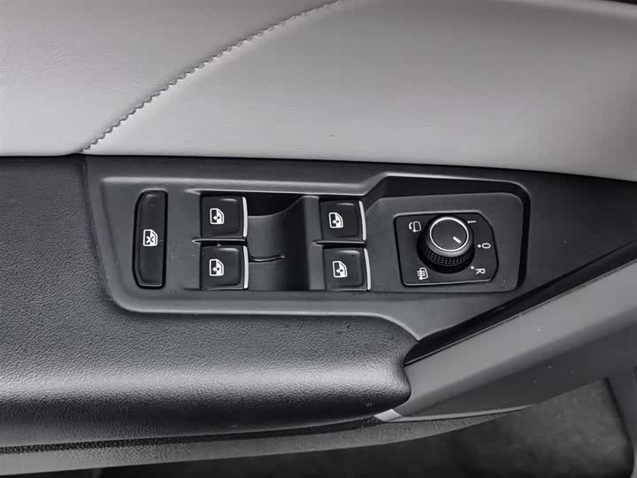 Фото 9 - Volkswagen Tayron