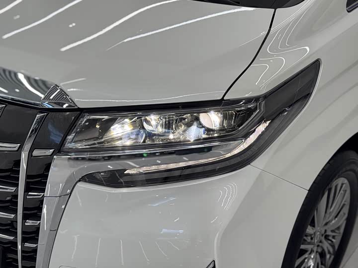 Фото 14 - Toyota Alphard