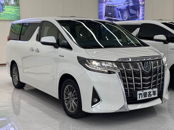 Фото 3 - Toyota Alphard