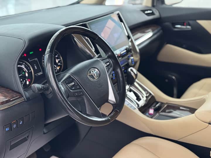 Фото 6 - Toyota Alphard