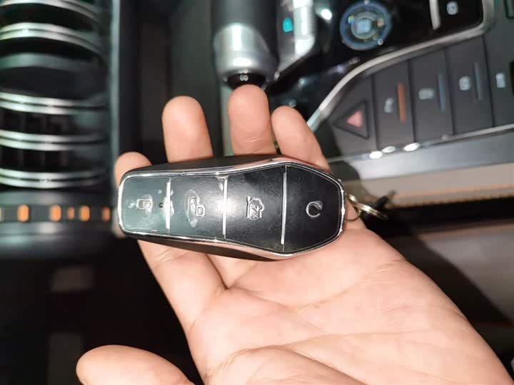 Фото 9 - BYD Yuan Plus