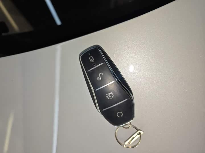 Фото 11 - BYD Yuan Up