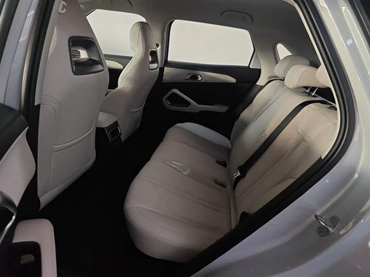 Фото 14 - BYD Yuan Up