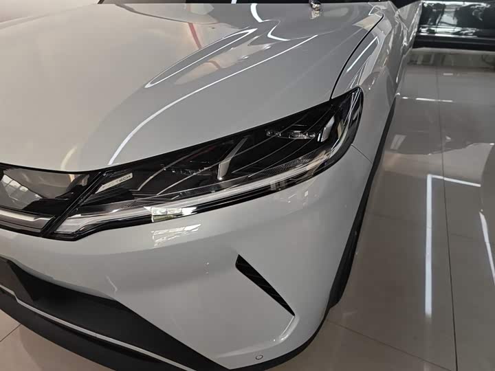 Фото 15 - BYD Yuan Up