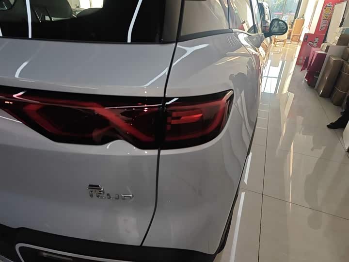 Фото 24 - BYD Yuan Up