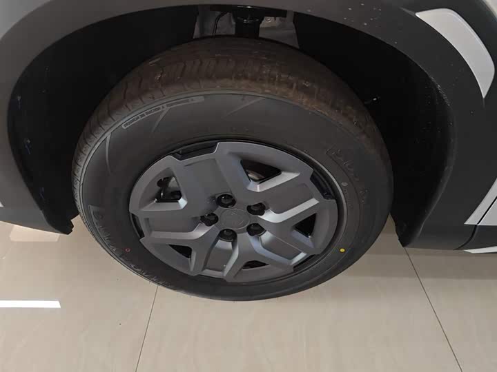 Фото 25 - BYD Yuan Up