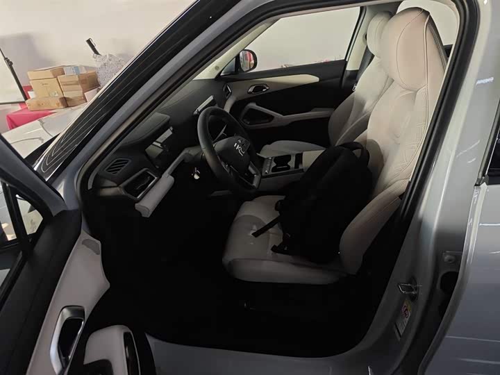 Фото 7 - BYD Yuan Up