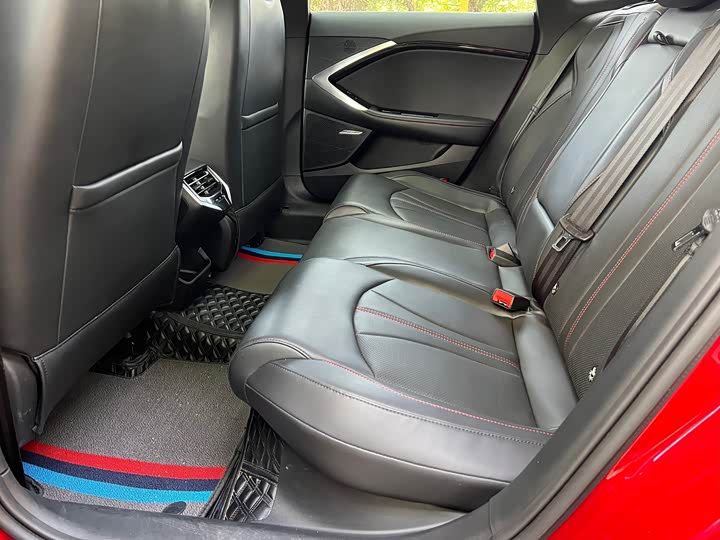 Фото 9 - MG Motor 7