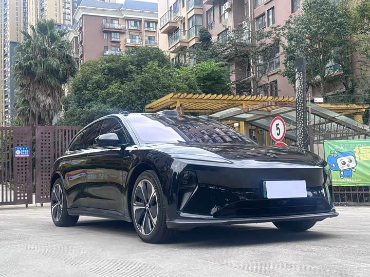 Фото 3 - Nio ET5T