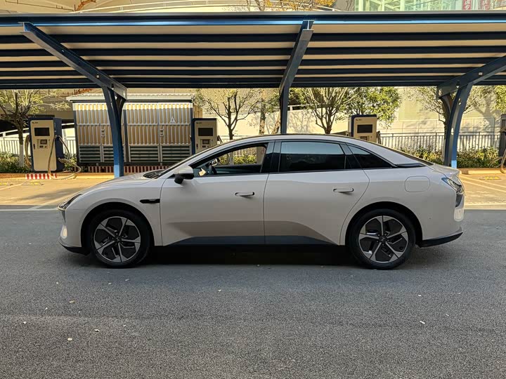 Фото 13 - XPeng Mona M03