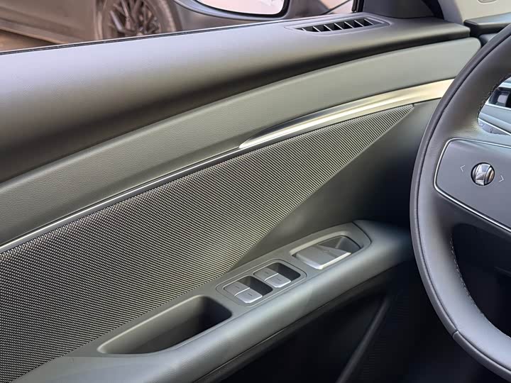 Фото 8 - XPeng Mona M03