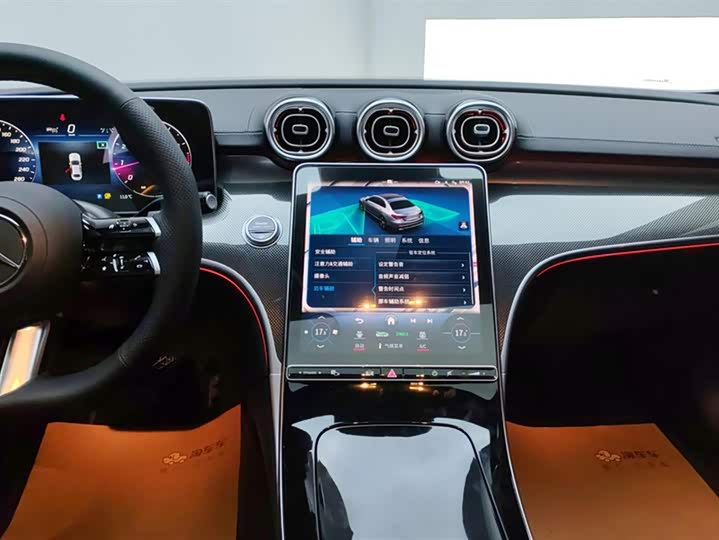 Фото 13 - Mercedes-Benz C-Class