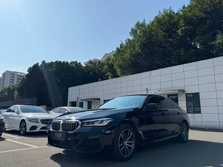 Фото 1 - BMW 5 Series