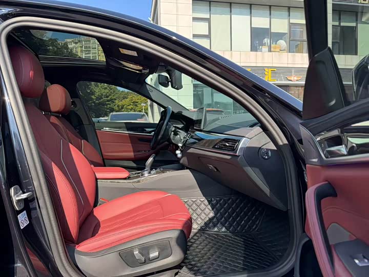 Фото 4 - BMW 5 Series