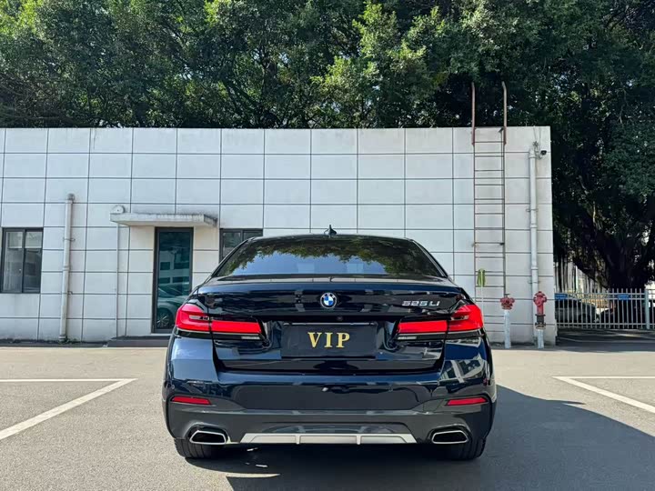 Фото 9 - BMW 5 Series