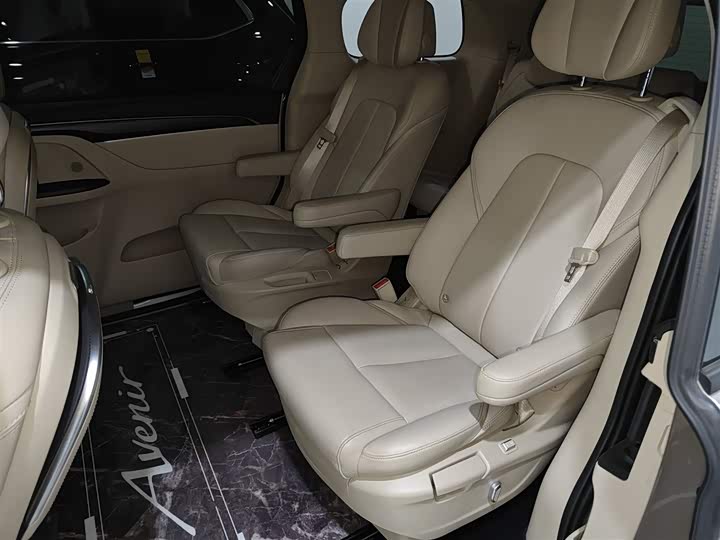 Фото 13 - Buick GL8 ES