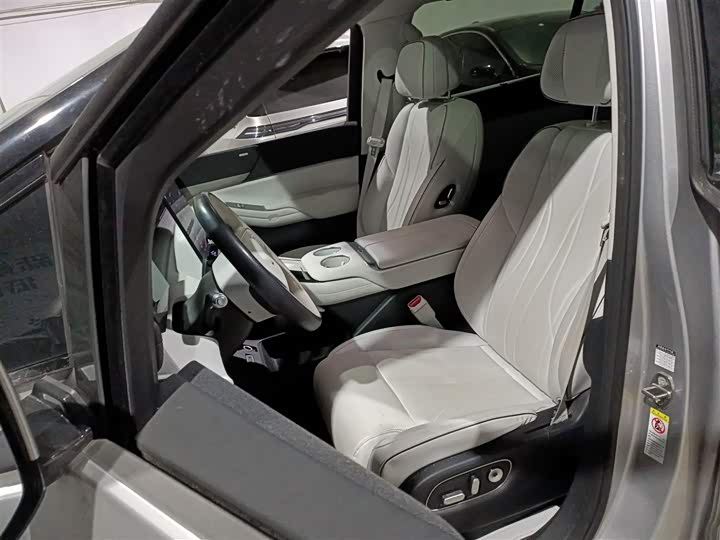 Фото 15 - XPeng X9