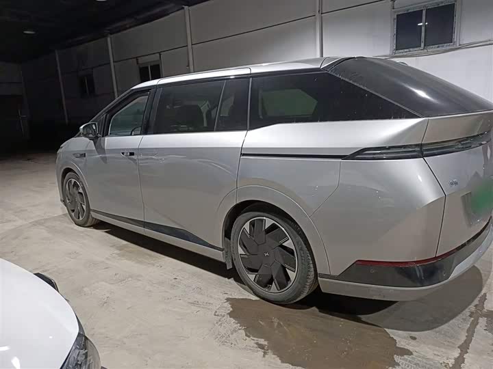 Фото 5 - XPeng X9