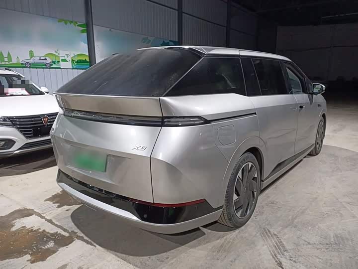 Фото 7 - XPeng X9