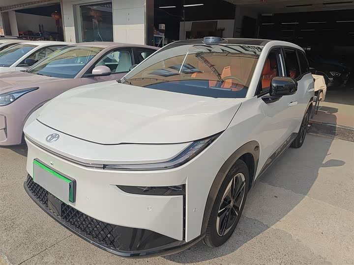 Фото 2 - Toyota bZ3X