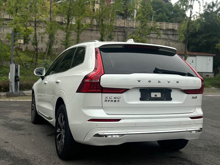 Фото 10 - Volvo XC60