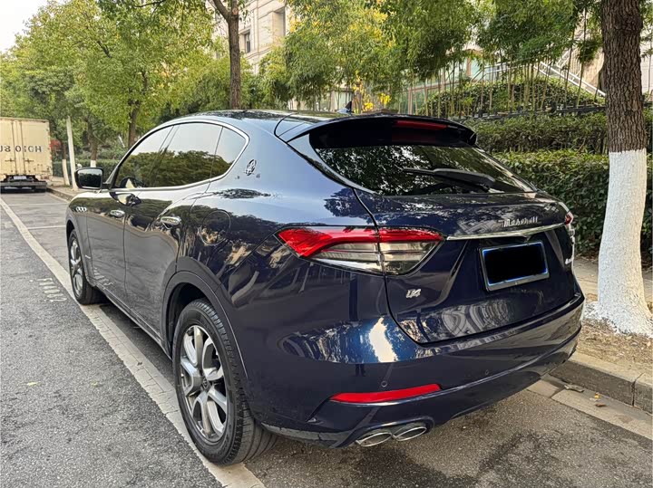 Фото 4 - Maserati Levante