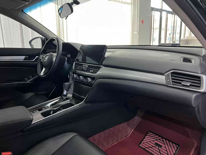 Фото 6 - Honda Accord