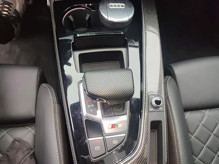 Фото 14 - Audi S4