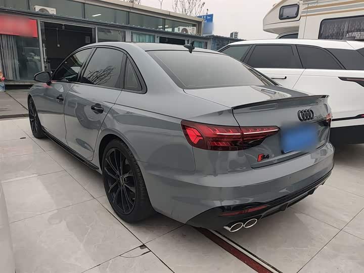 Фото 5 - Audi S4